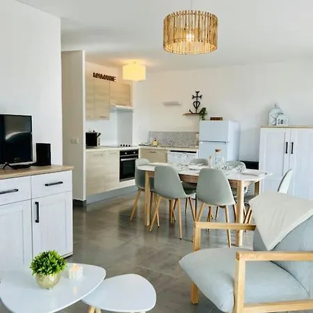 Апартаменты T3 Cosy Proche Avec Parking